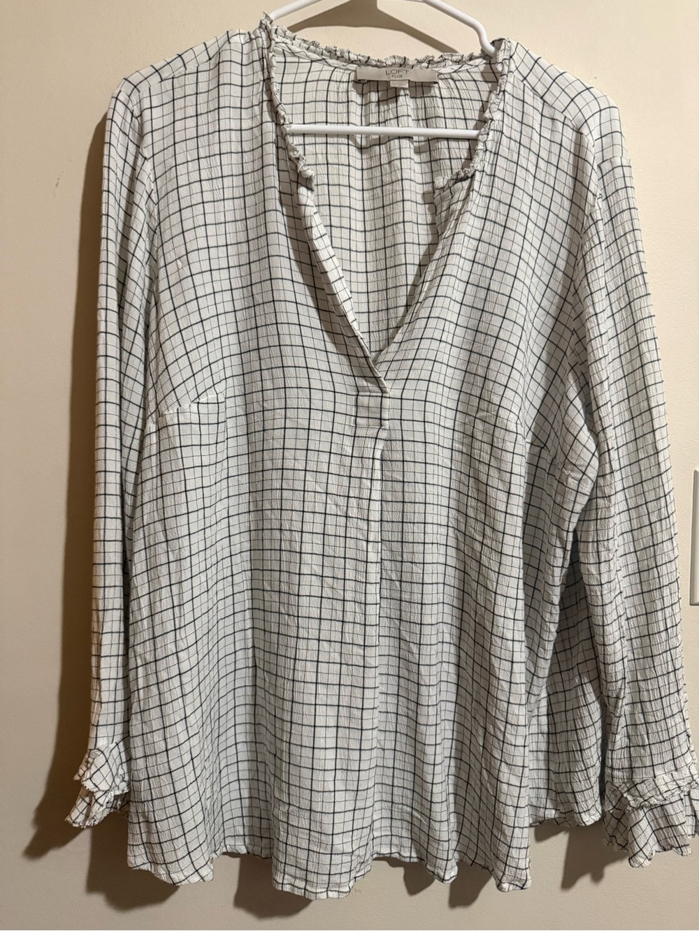 LOFT White Long-Sleeve V-Neck Check Blouse